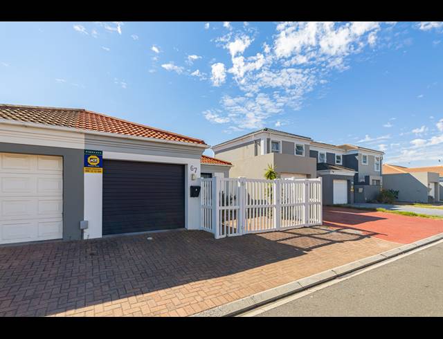 2 BEDROOM FREESTANDING FOR SALE IN PARKLANDS